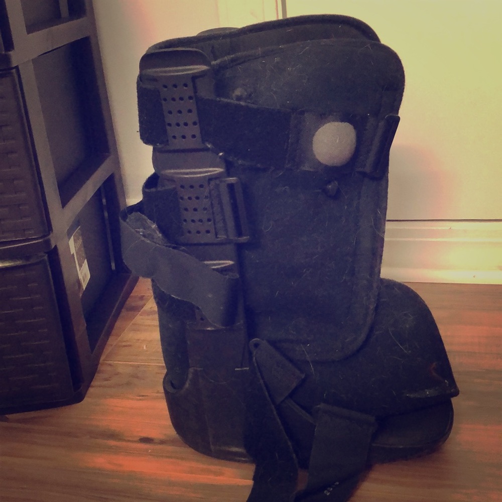 DeRoyal Fracture/Sprain Boot